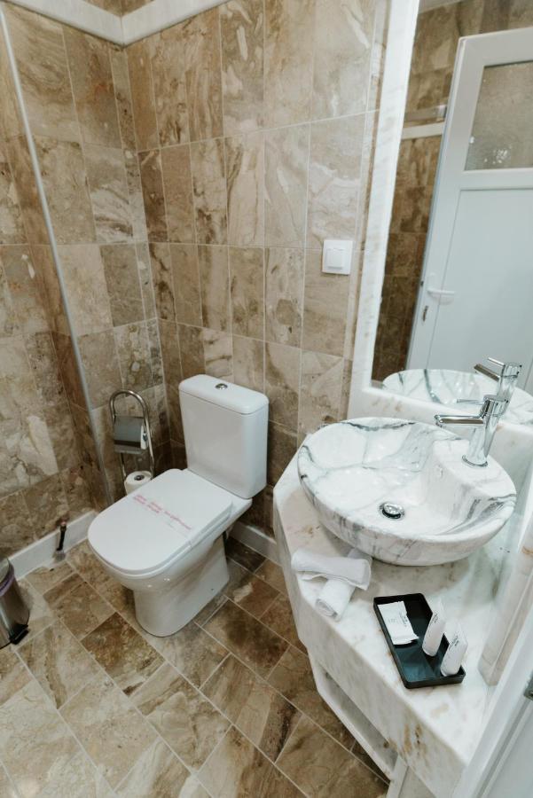 Blue And White Luxury Suites Nea Kallikrateia Exterior foto